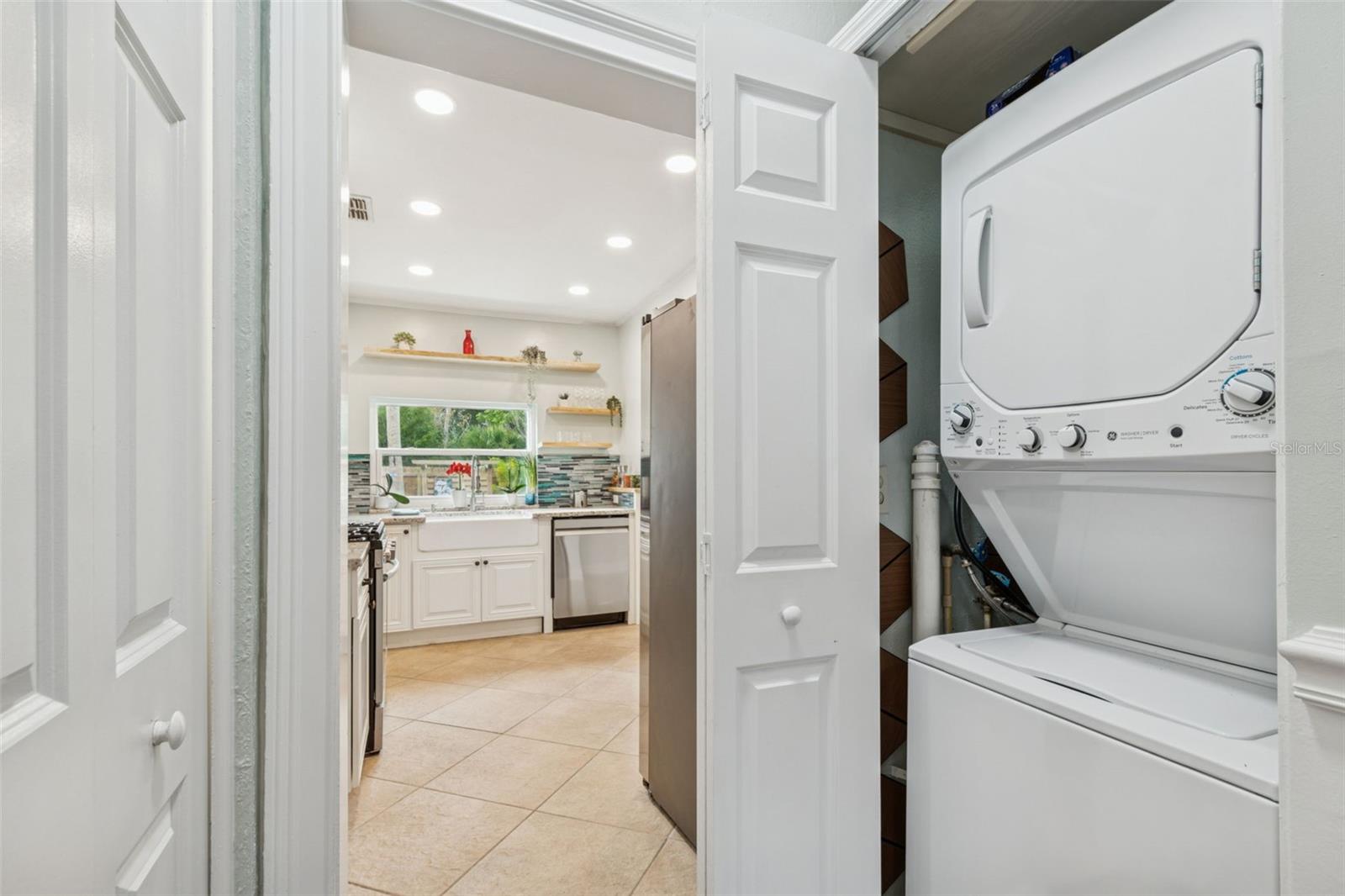 Image 19 of 64 For 305 Grand Boulevard