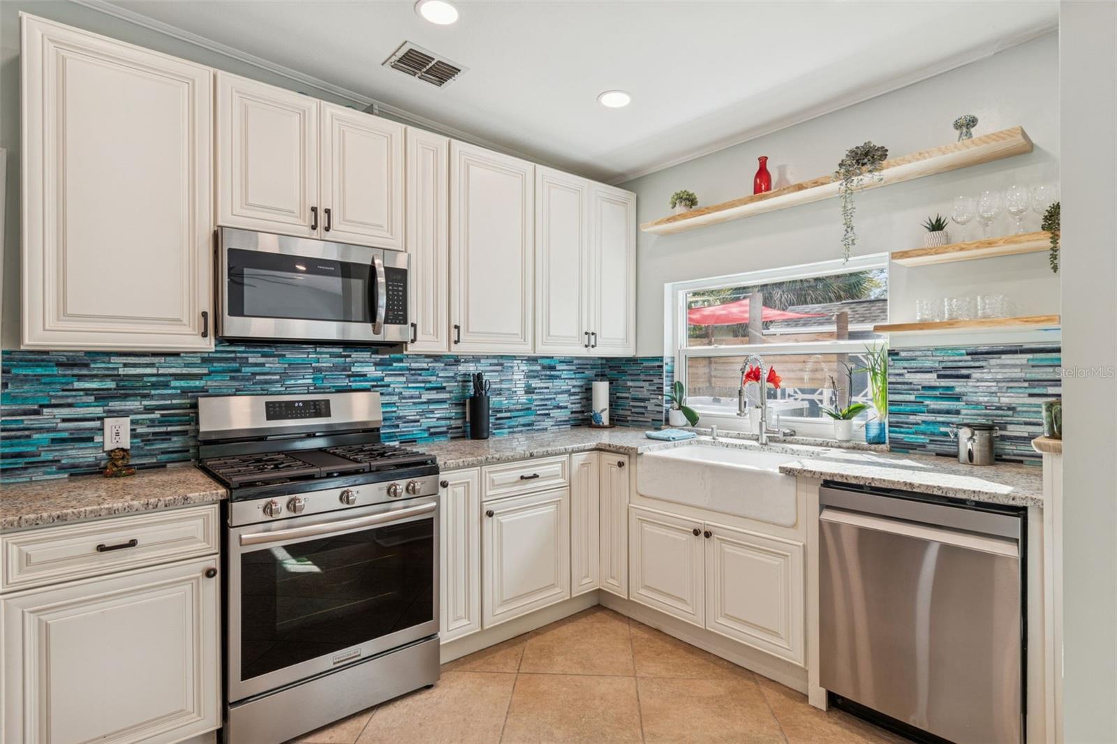 Image 26 of 64 For 305 Grand Boulevard