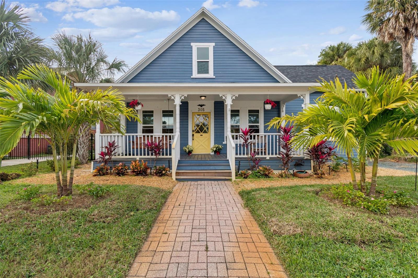 Image 4 of 64 For 305 Grand Boulevard