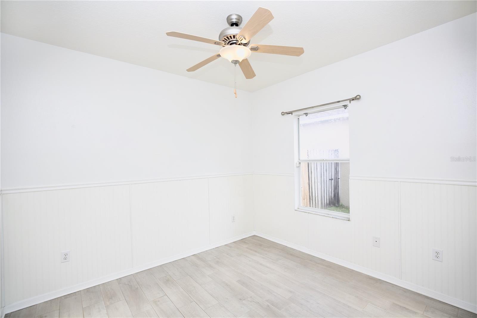 Image 15 of 39 For 24421 Breezy Oak Court