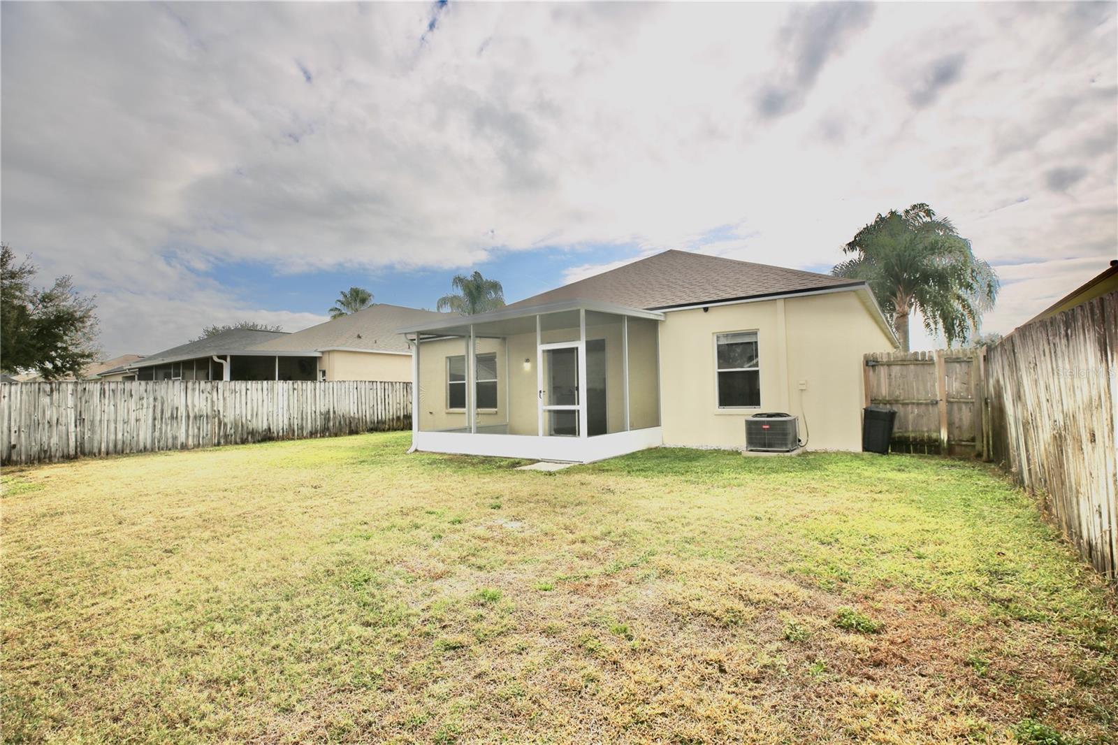 Image 31 of 39 For 24421 Breezy Oak Court