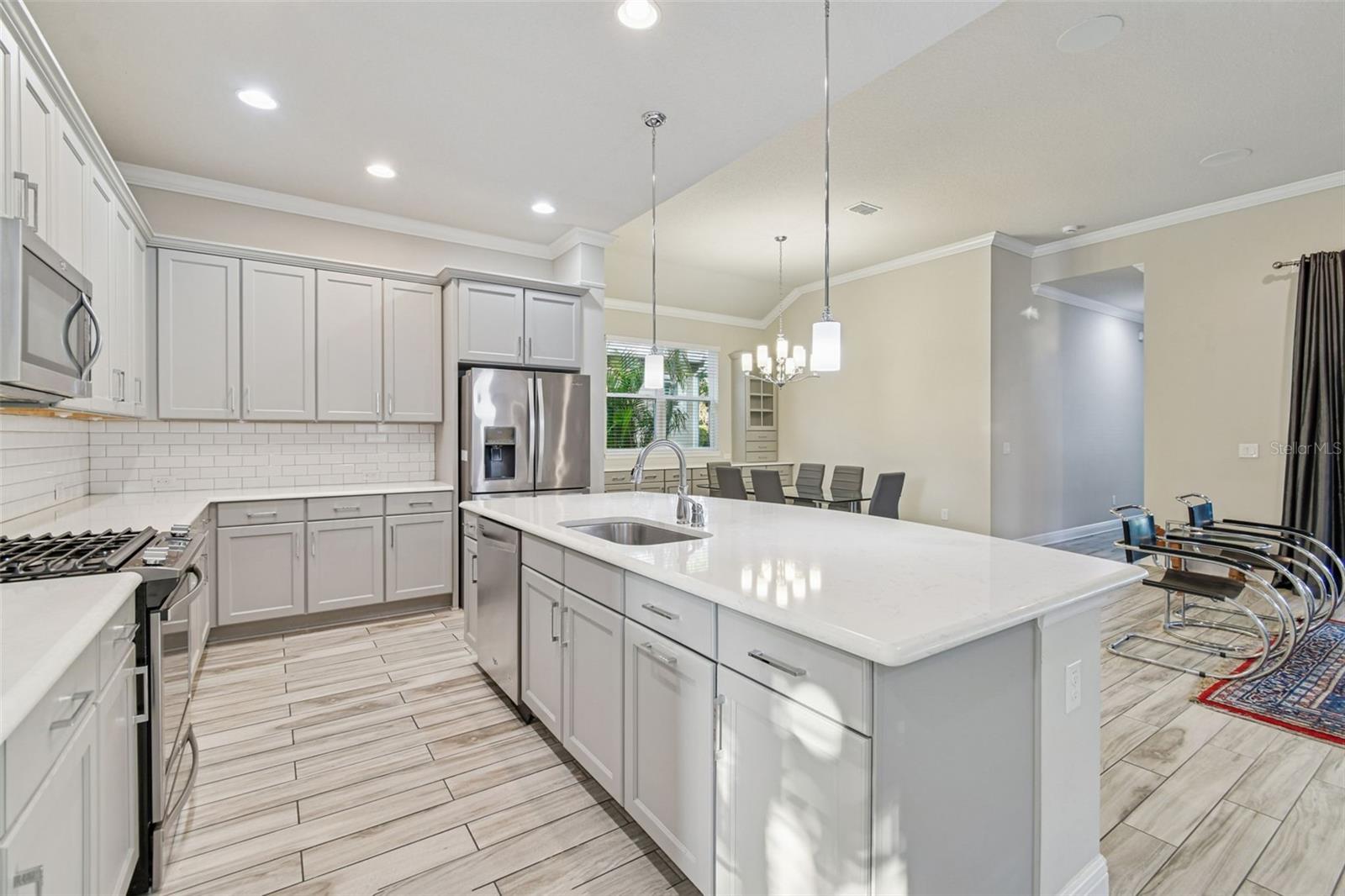 Listing photo id 8 for 6036 Plover Meadow Street