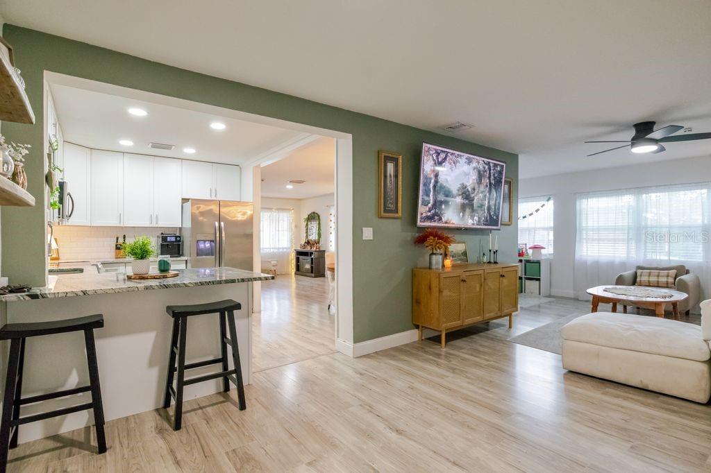 Image 11 of 56 For 1225 King Avenue