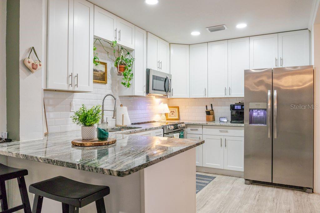 Image 15 of 56 For 1225 King Avenue