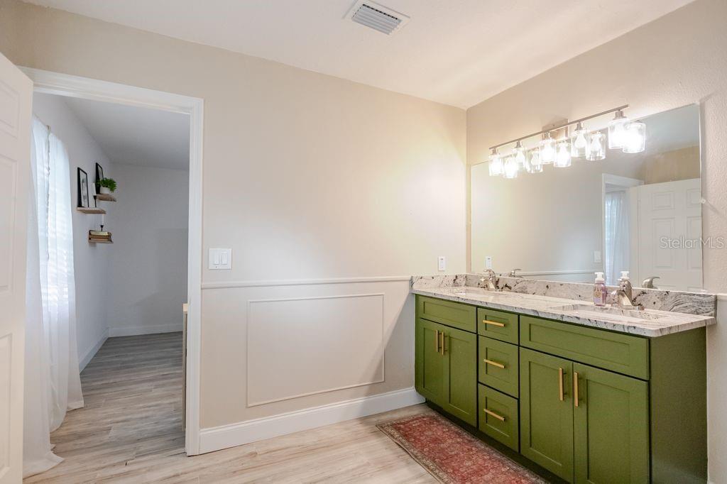 Image 29 of 56 For 1225 King Avenue