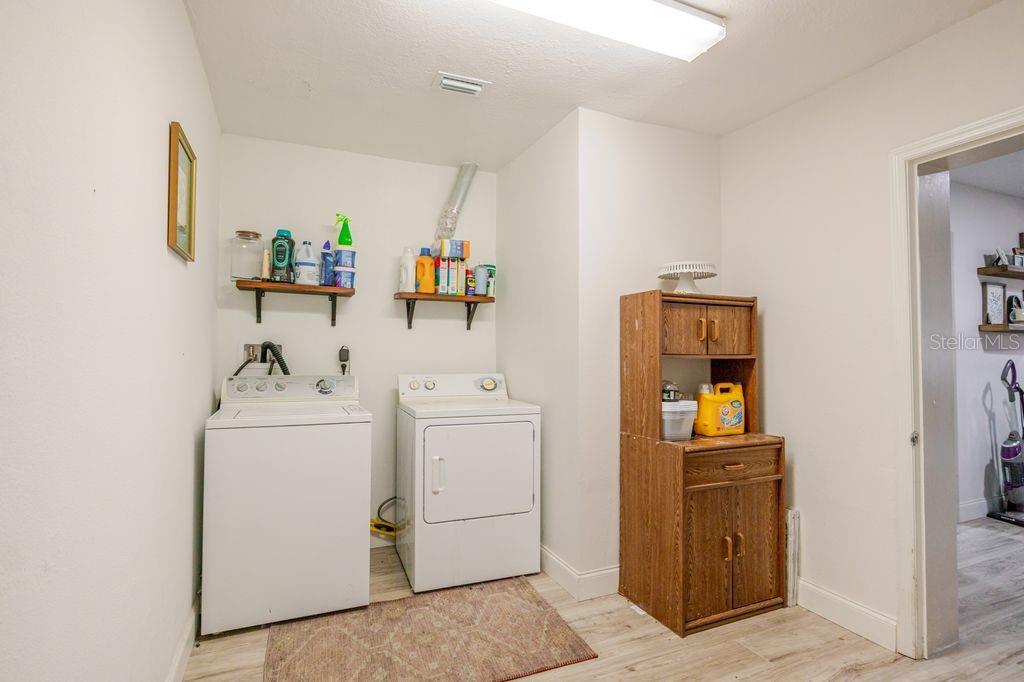 Image 45 of 56 For 1225 King Avenue