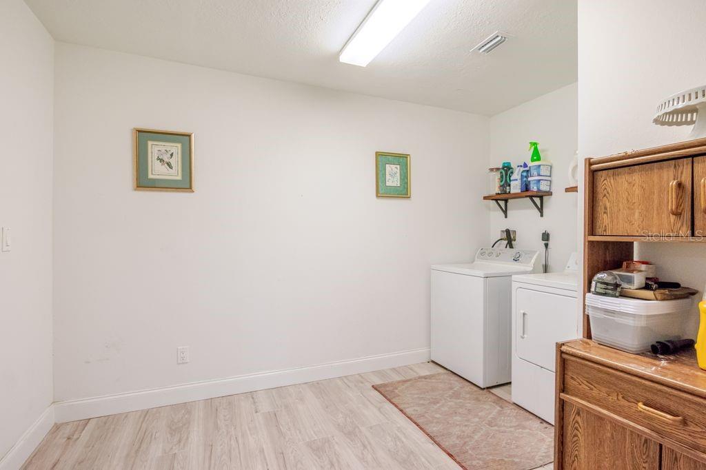 Image 46 of 56 For 1225 King Avenue