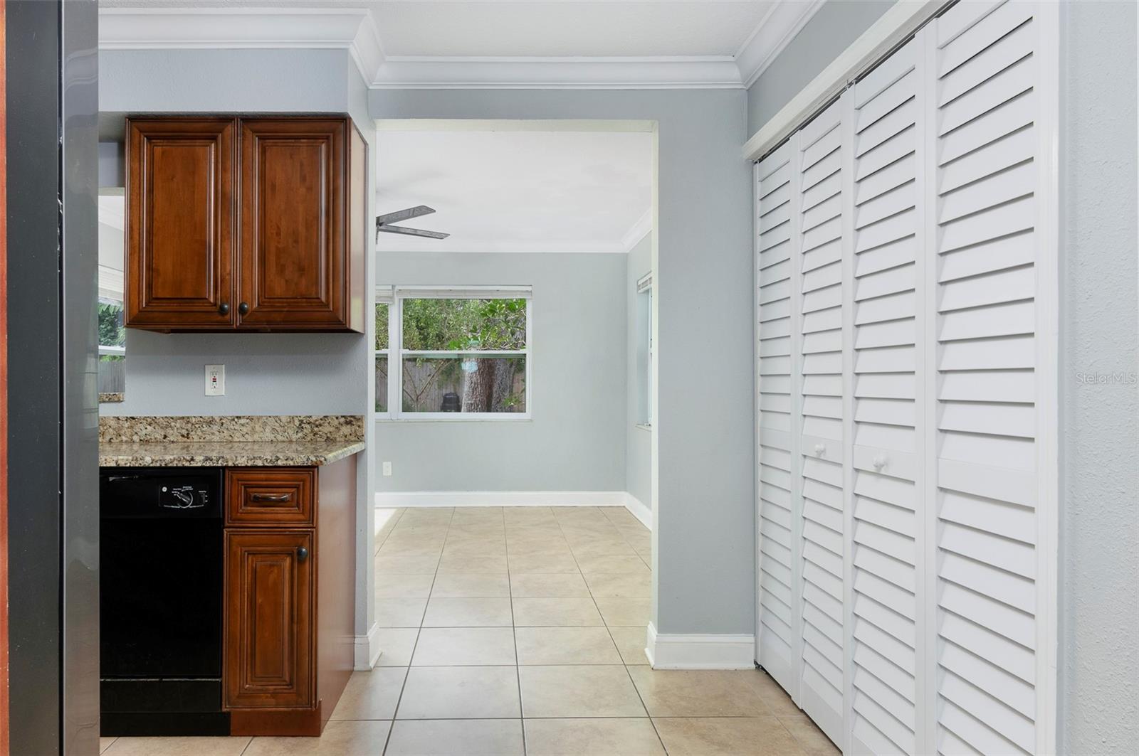 Image 7 of 32 For 727 14th Street S