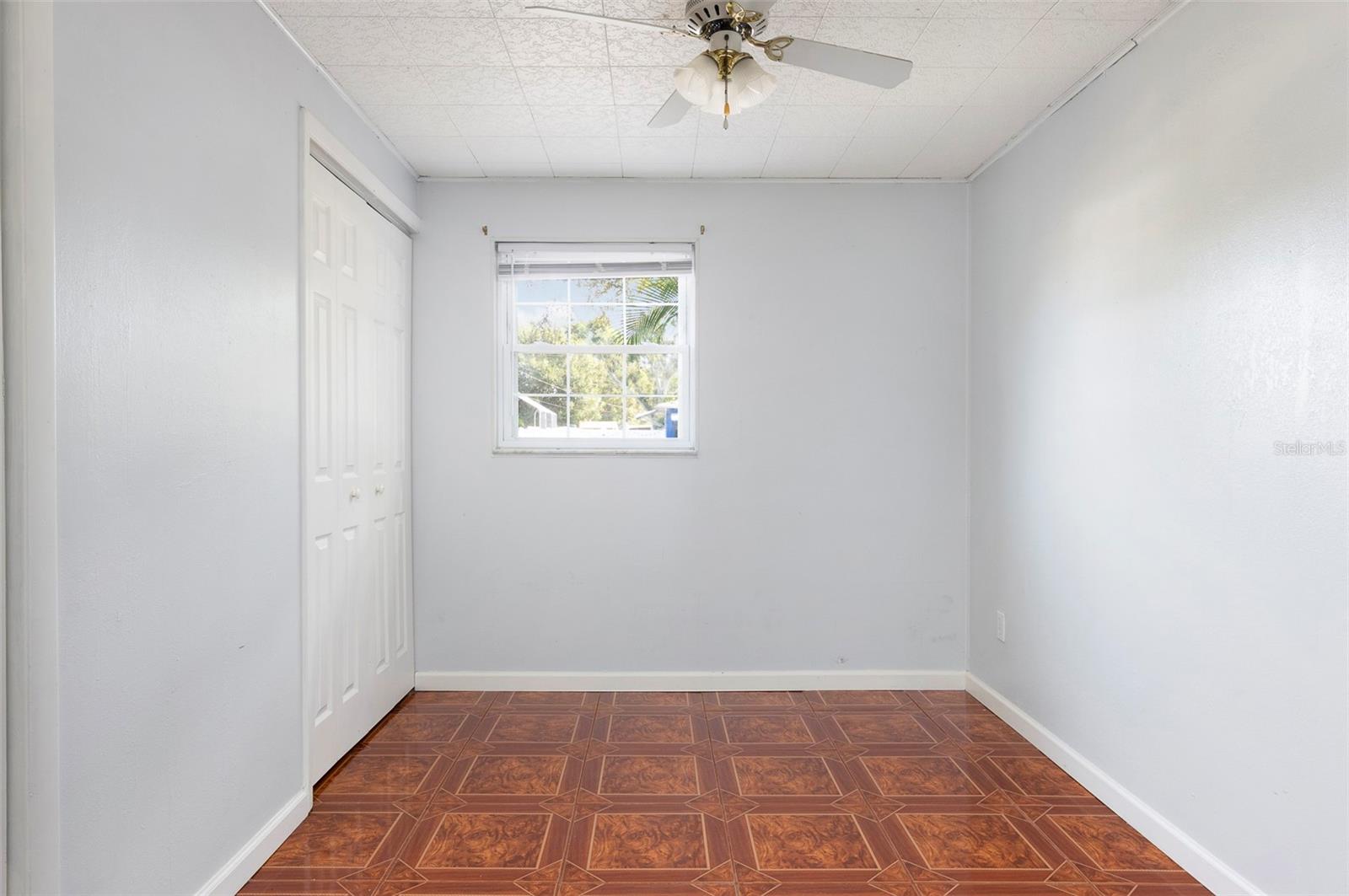 Image 14 of 35 For 2900 Leslee Lake Drive N