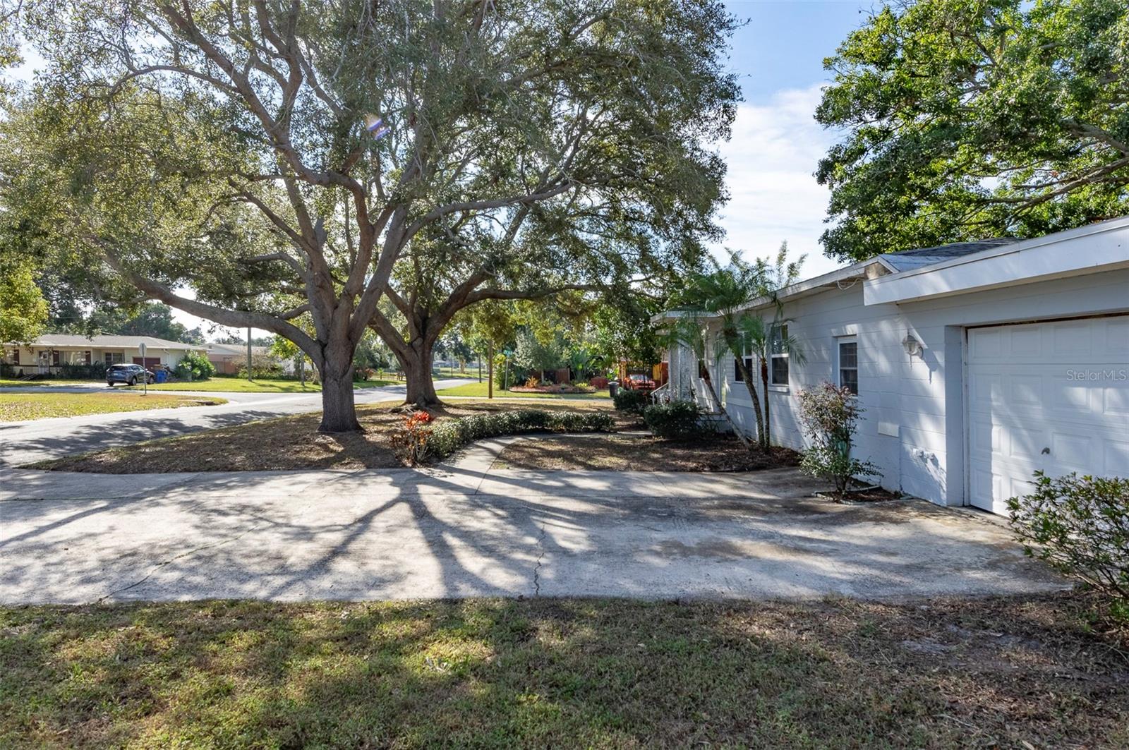 Image 28 of 35 For 2900 Leslee Lake Drive N