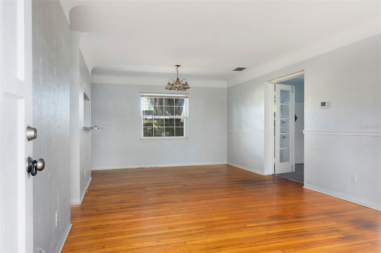 Image 3 of 35 For 2900 Leslee Lake Drive N