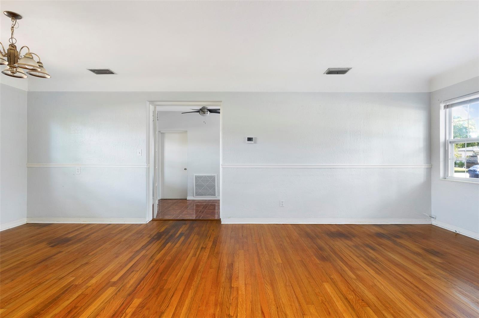 Image 7 of 35 For 2900 Leslee Lake Drive N