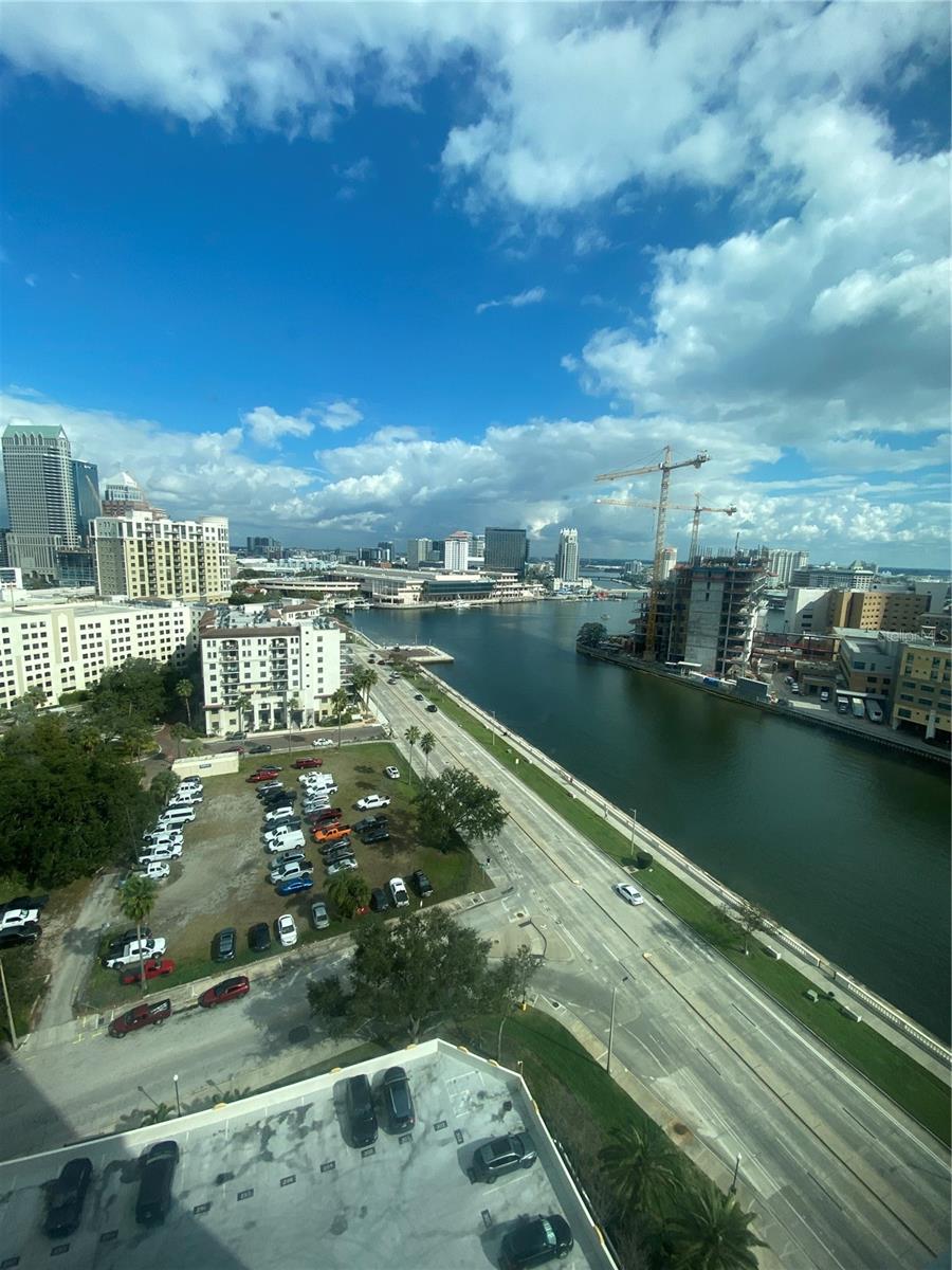 Image 19 of 34 For 345 Bayshore Boulevard 1710