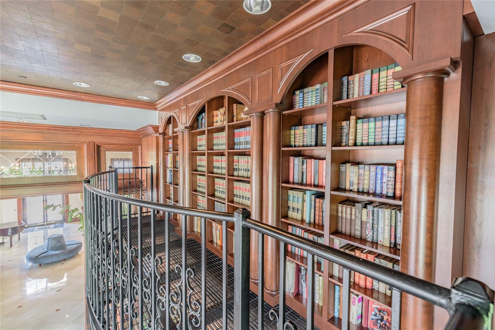 Image 25 of 34 For 345 Bayshore Boulevard 1710