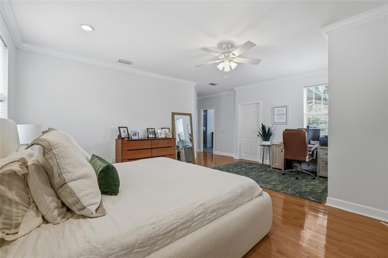 Image 26 of 45 For 3207 Tacon Street