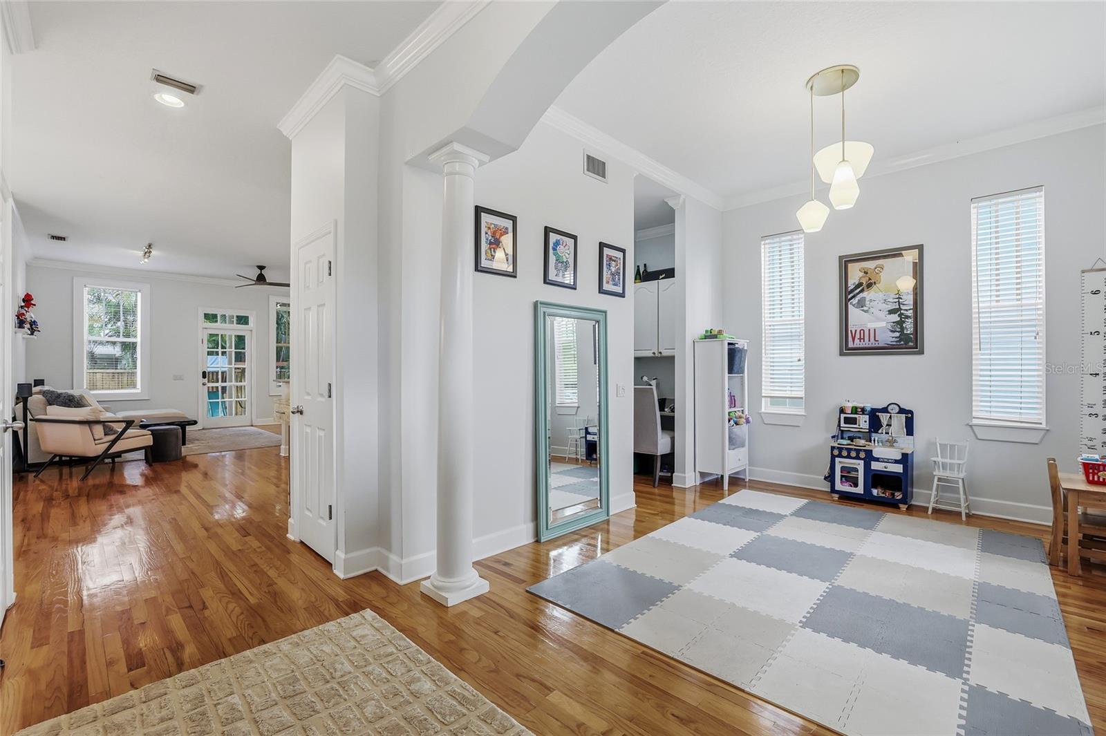 Image 5 of 45 For 3207 Tacon Street