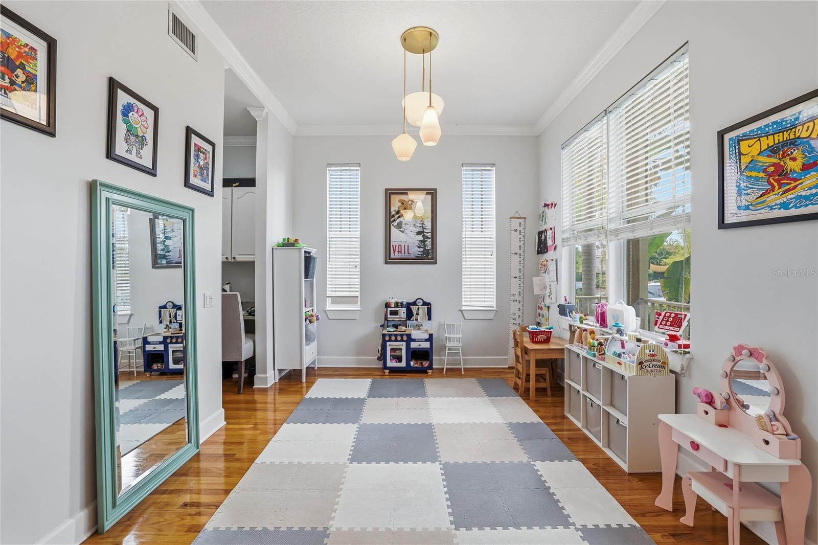 Image 6 of 45 For 3207 Tacon Street