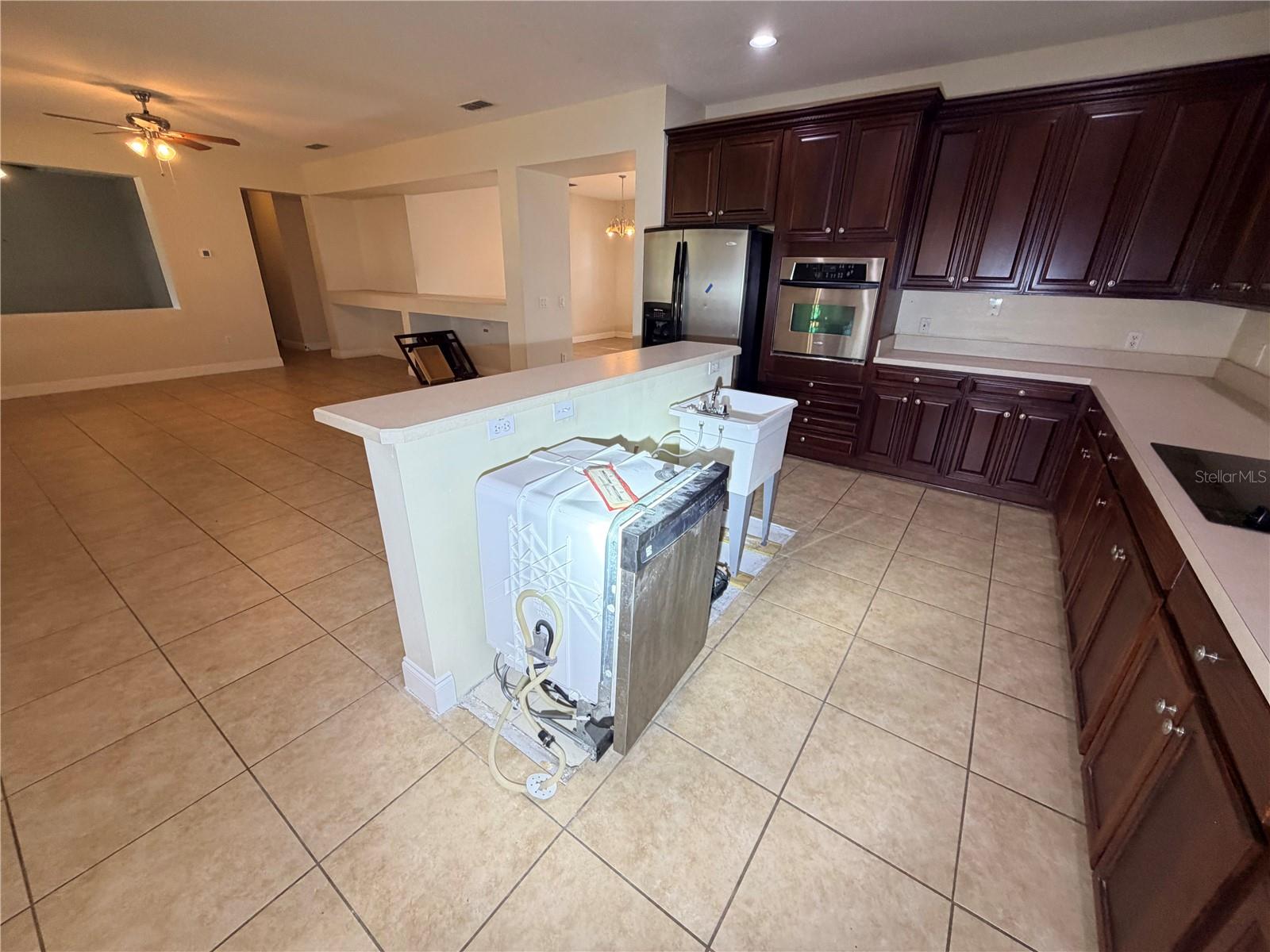 Image 16 of 38 For 10143 Malpas Point