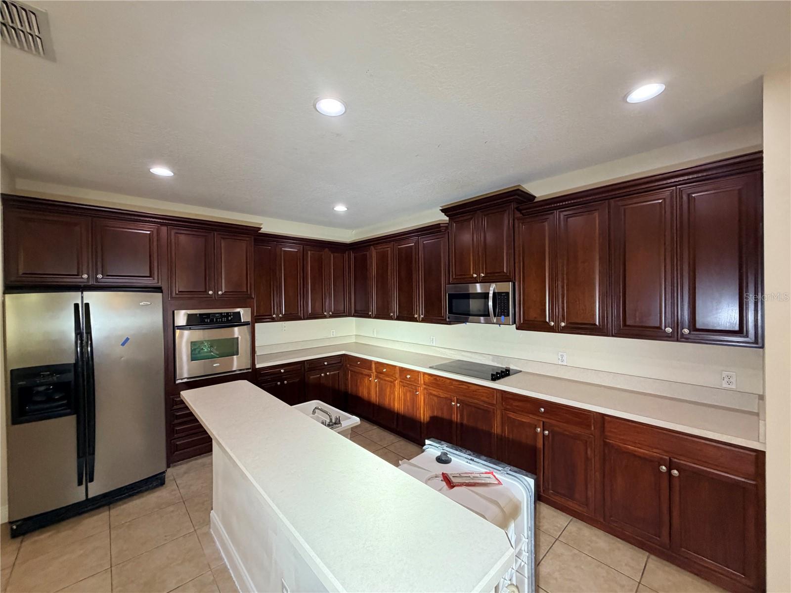 Image 19 of 38 For 10143 Malpas Point