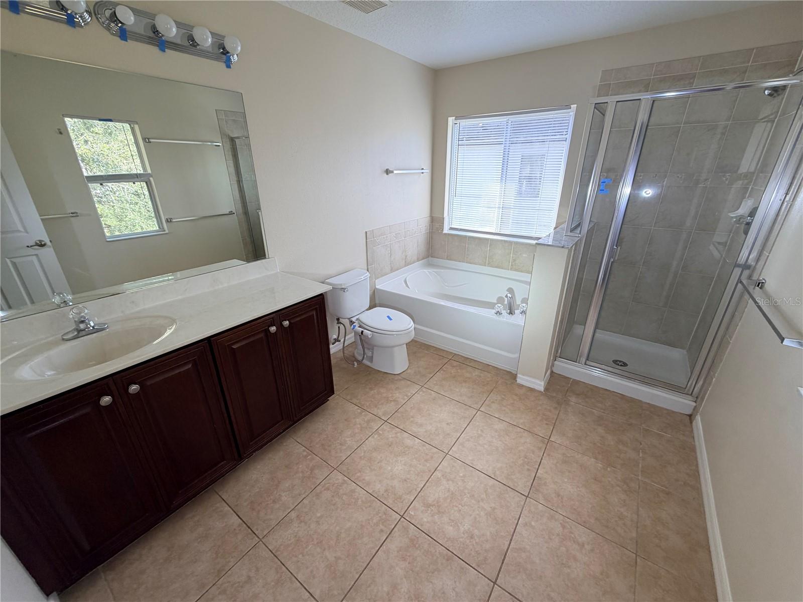 Image 32 of 38 For 10143 Malpas Point