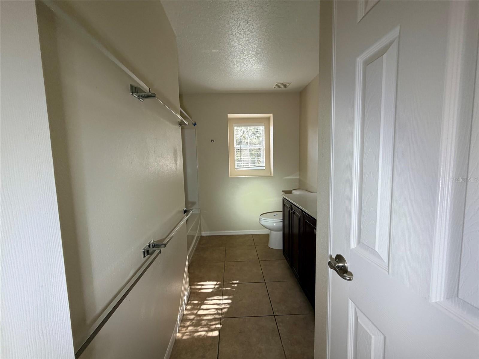 Image 33 of 38 For 10143 Malpas Point