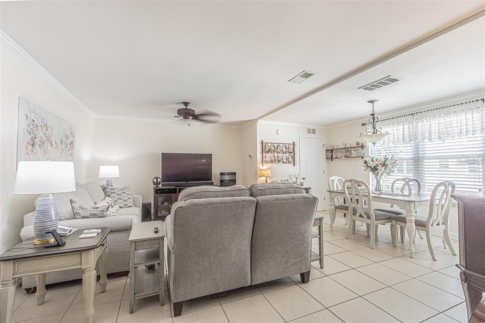 Image 11 of 39 For 5501 80th Street N 206