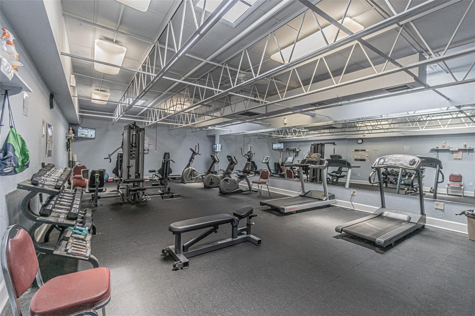 Image 27 of 39 For 5501 80th Street N 206