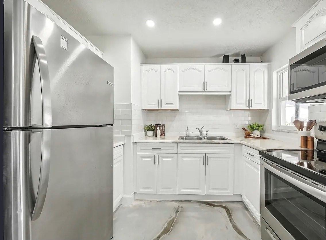 Image 5 of 26 For 6501 Sawyer Court