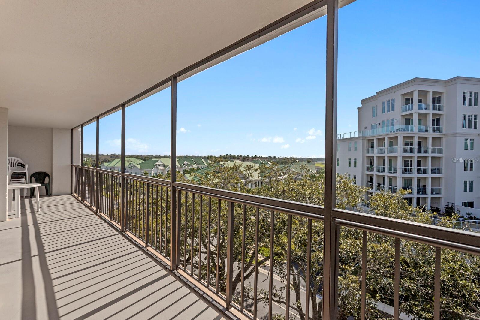 Image 10 of 50 For 220 Belleview Boulevard 702