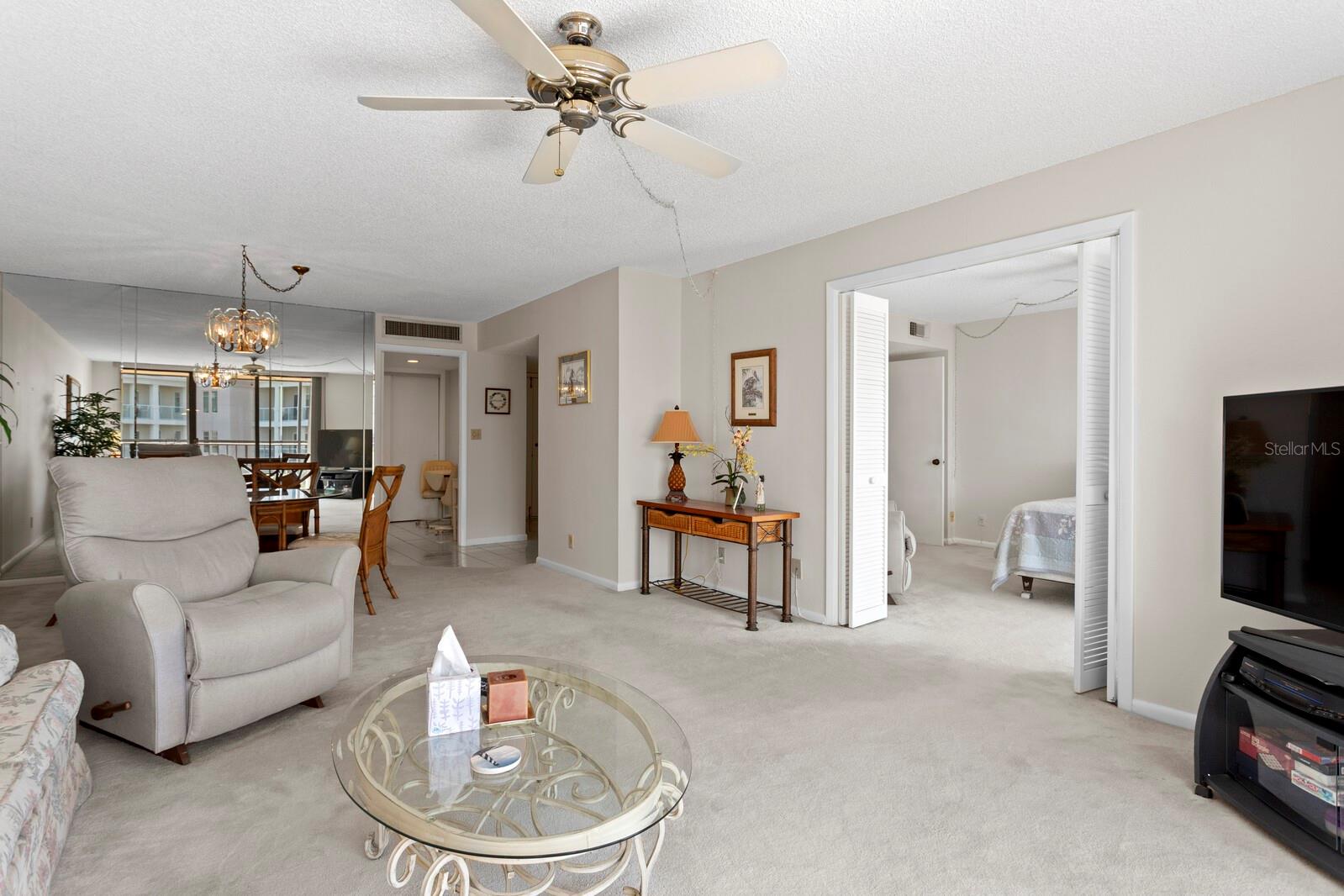 Image 18 of 50 For 220 Belleview Boulevard 702