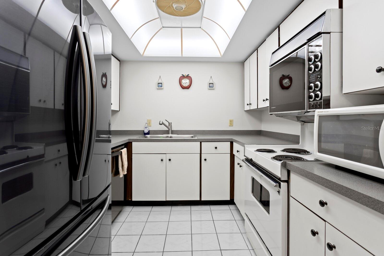 Image 20 of 50 For 220 Belleview Boulevard 702