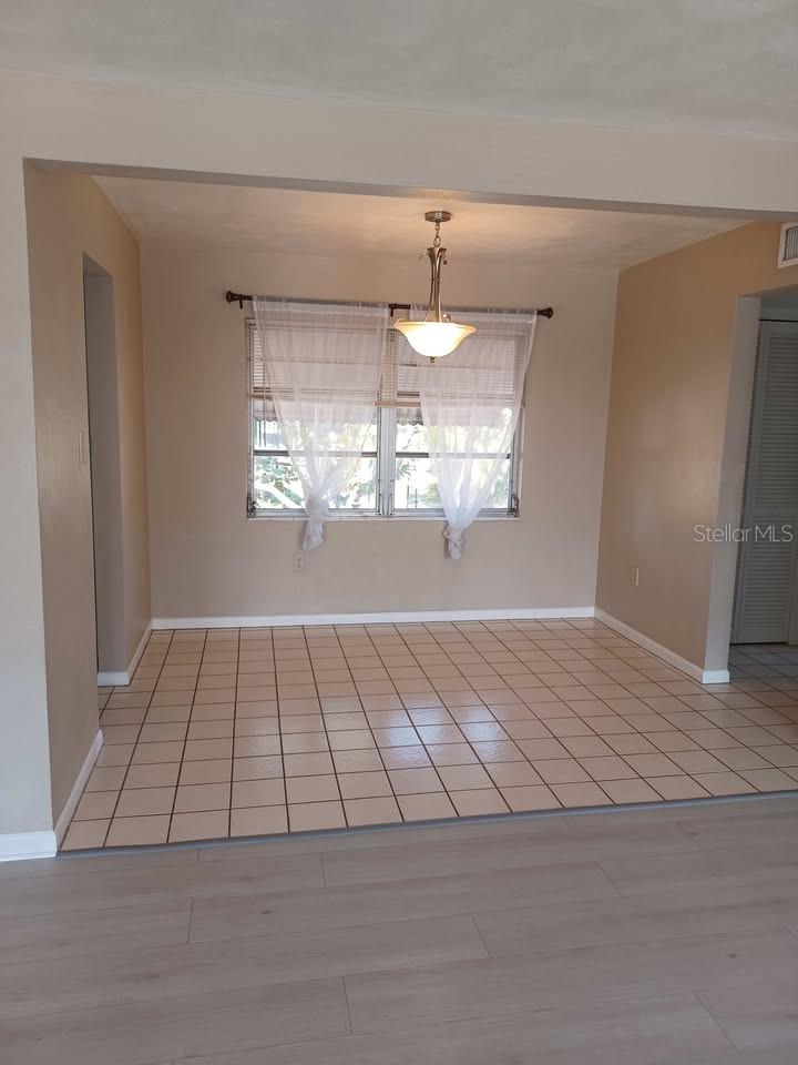 Image 14 of 22 For 710 Lincoln Avenue