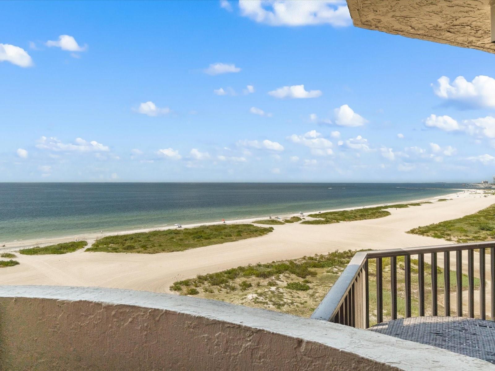 Image 23 of 45 For 1290 Gulf Boulevard 903