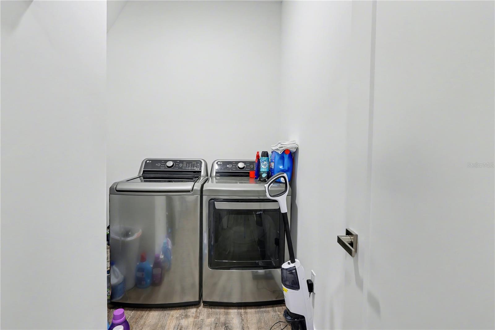 Image 17 of 38 For 6203 64th Way N