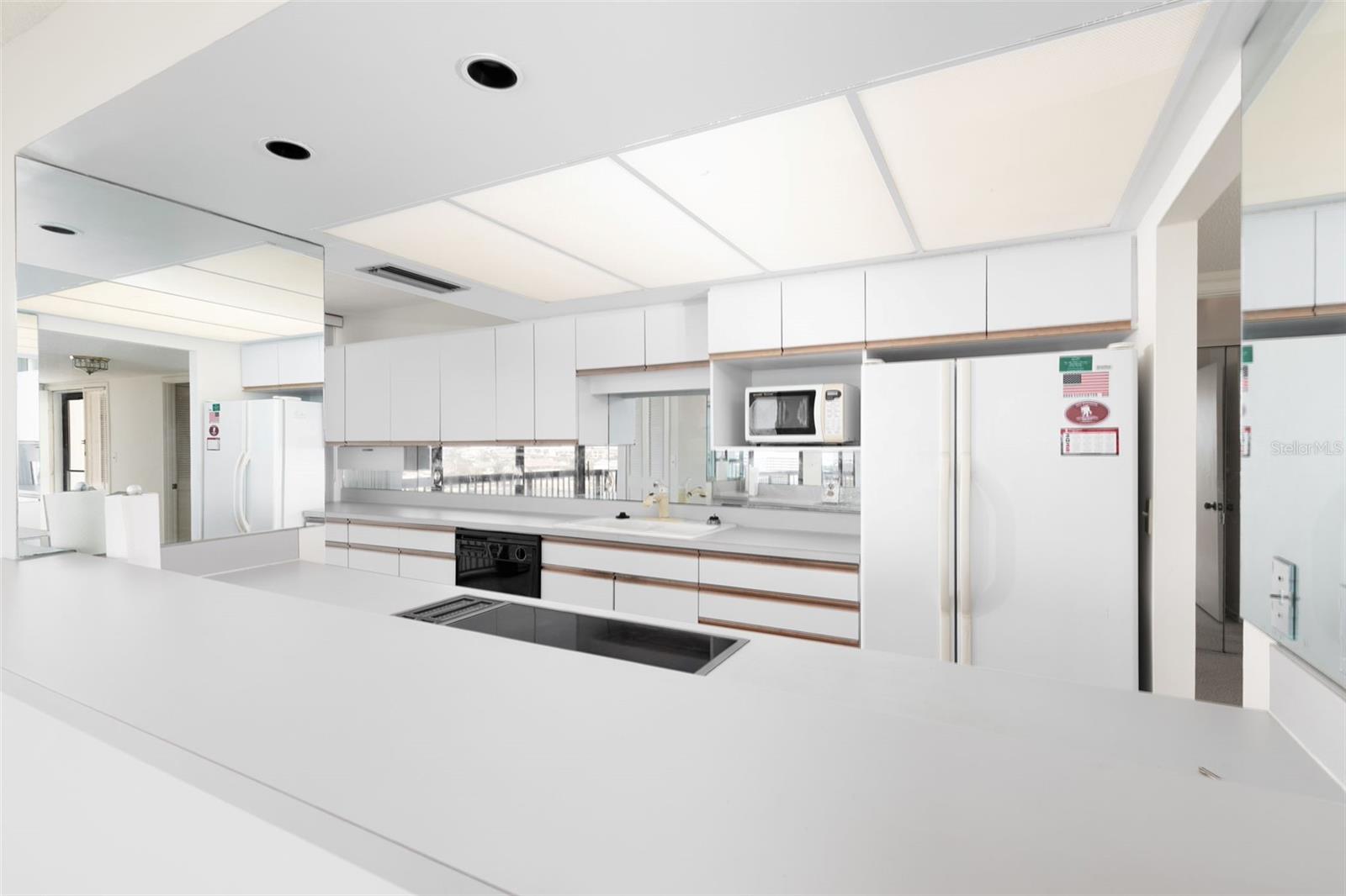 Image 11 of 24 For 9525 Blind Pass Road 508