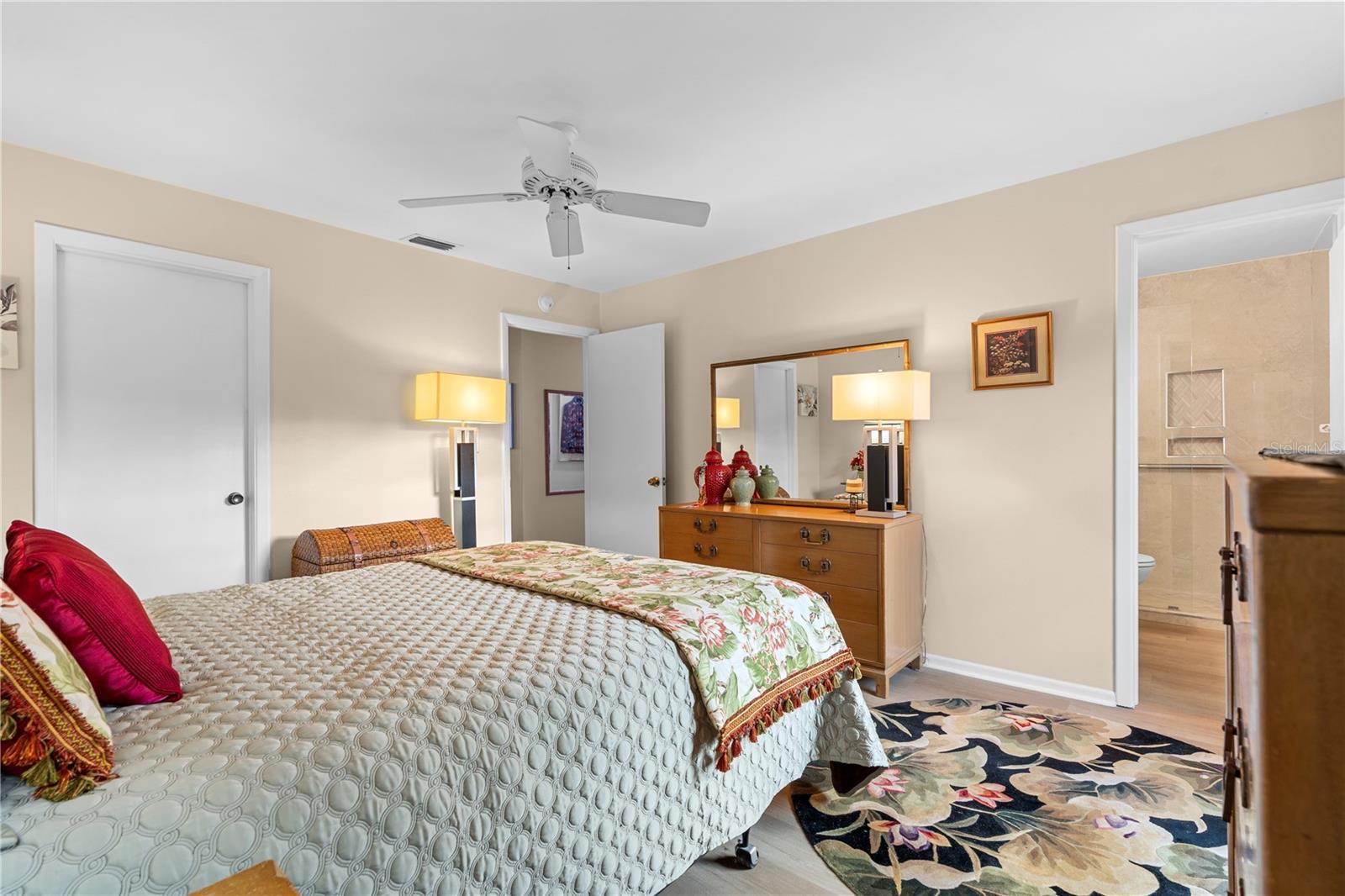 Image 24 of 45 For 3910 37th Street S 39