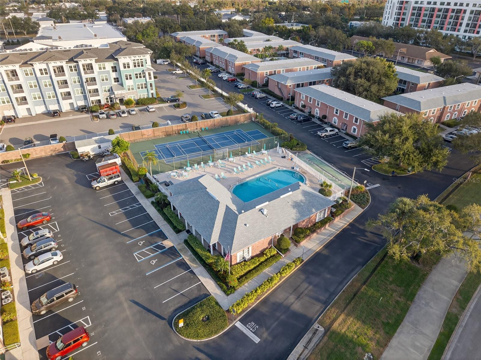 Image 37 of 45 For 3910 37th Street S 39