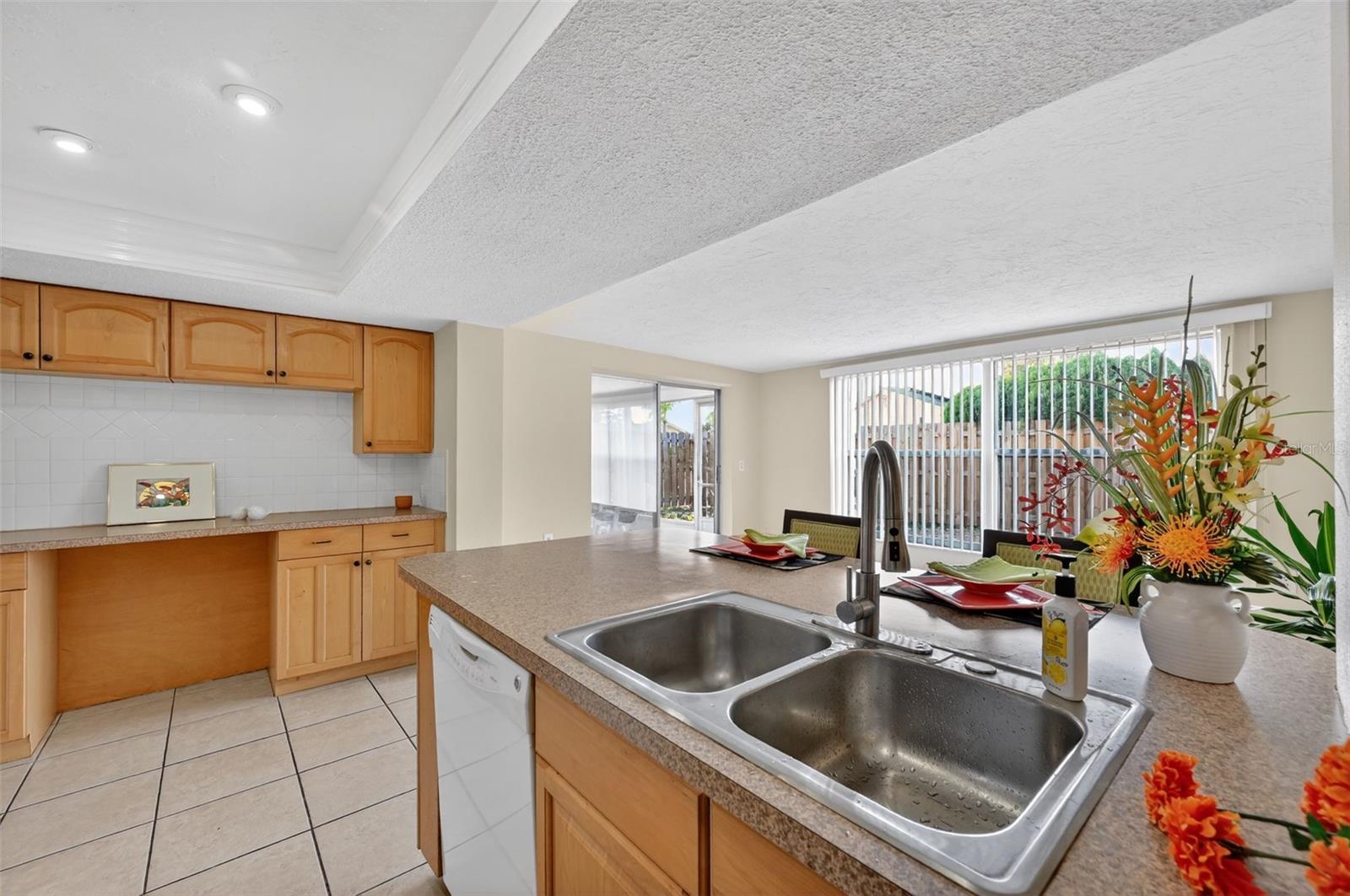 Image 17 of 40 For 1037 Tamarac Drive