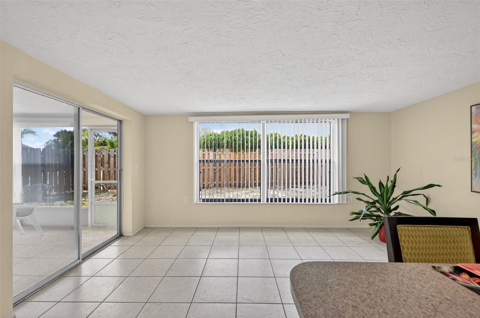 Image 19 of 40 For 1037 Tamarac Drive