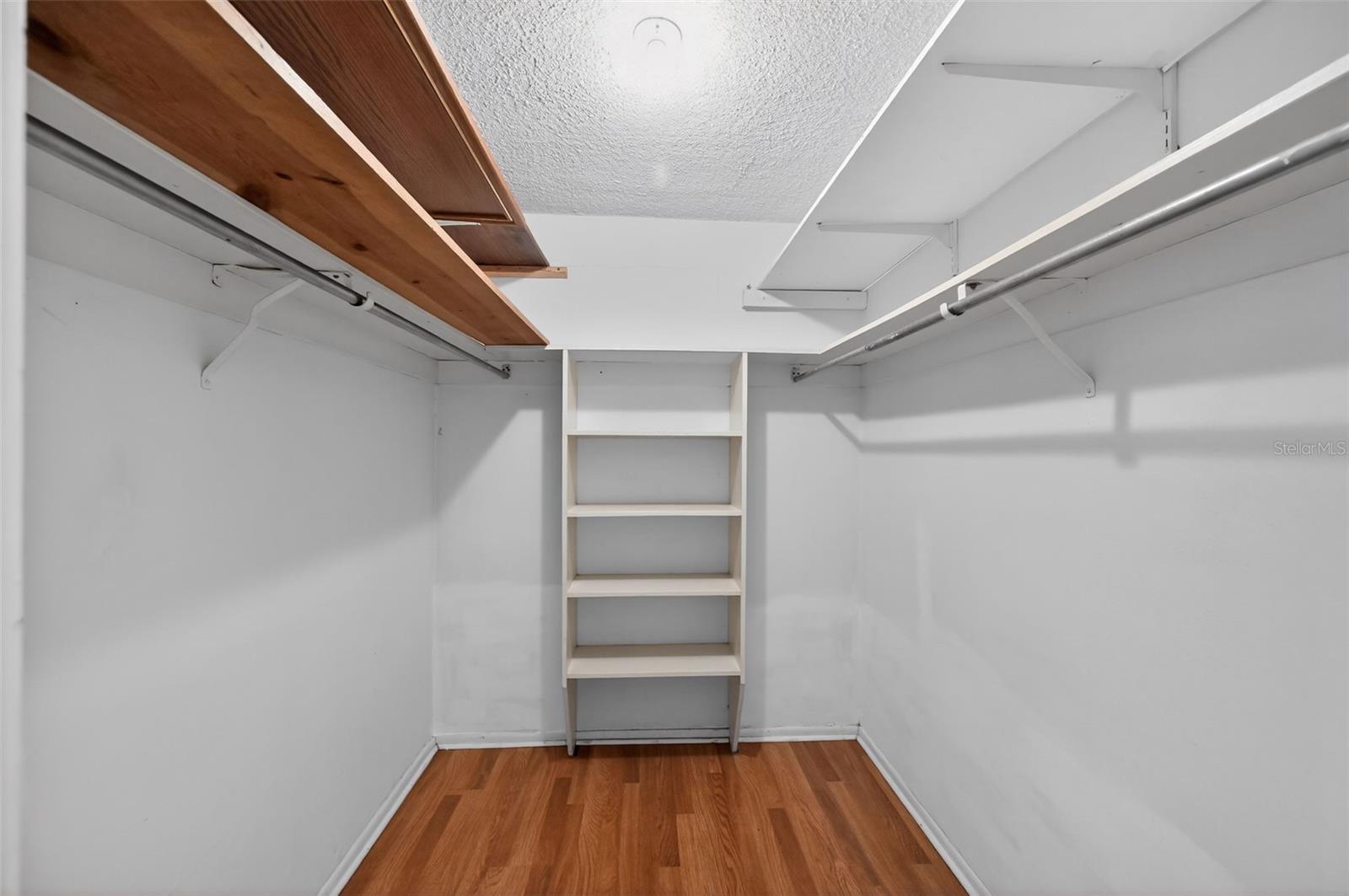 Image 30 of 40 For 1037 Tamarac Drive