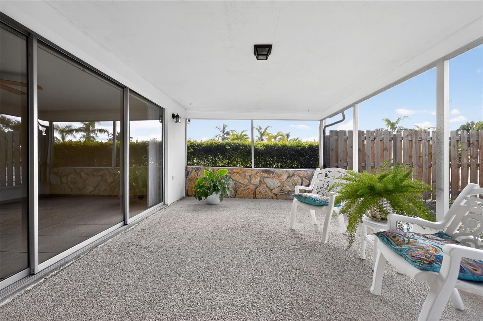 Image 32 of 40 For 1037 Tamarac Drive