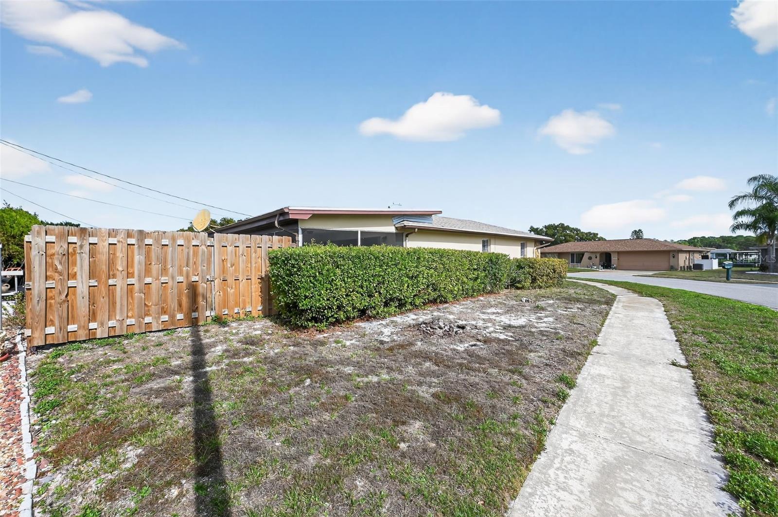 Image 34 of 40 For 1037 Tamarac Drive