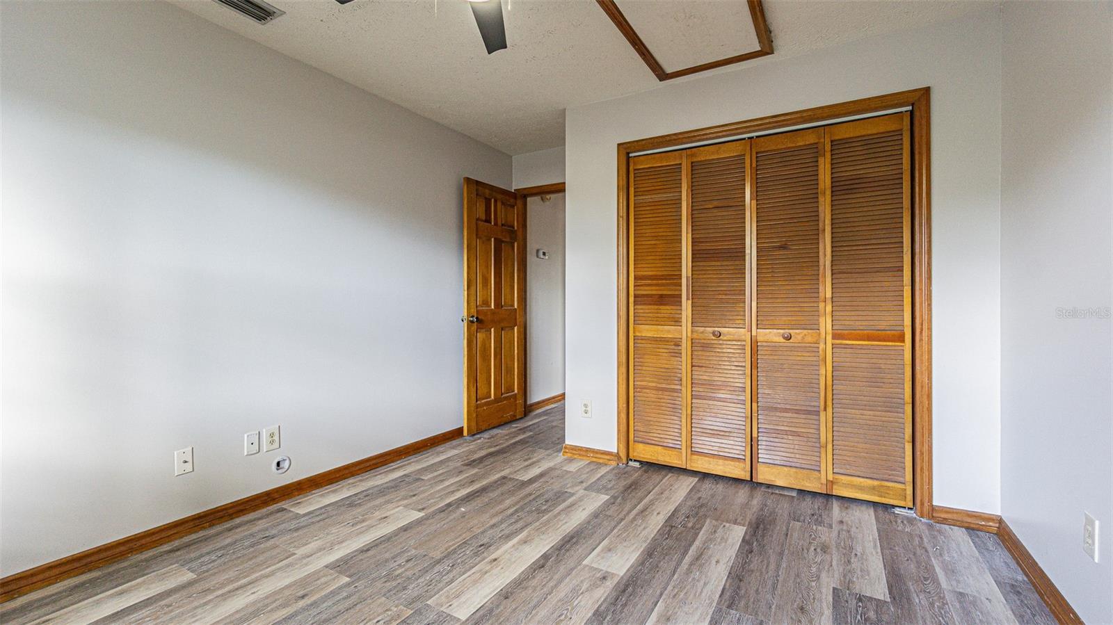 Listing photo id 27 for 710 Millifold Place