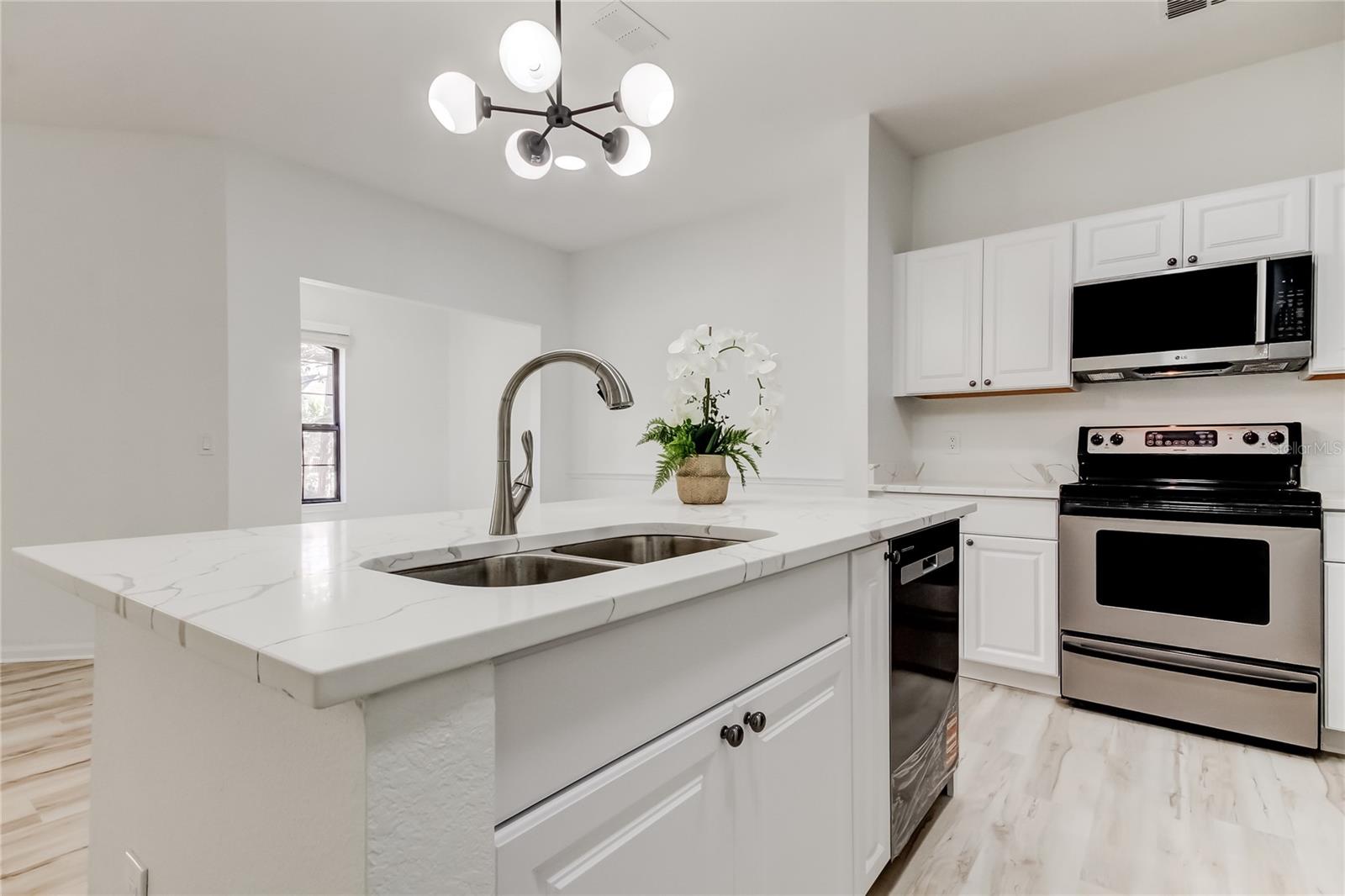 Image 14 of 65 For 2107 Portofino Place 3021