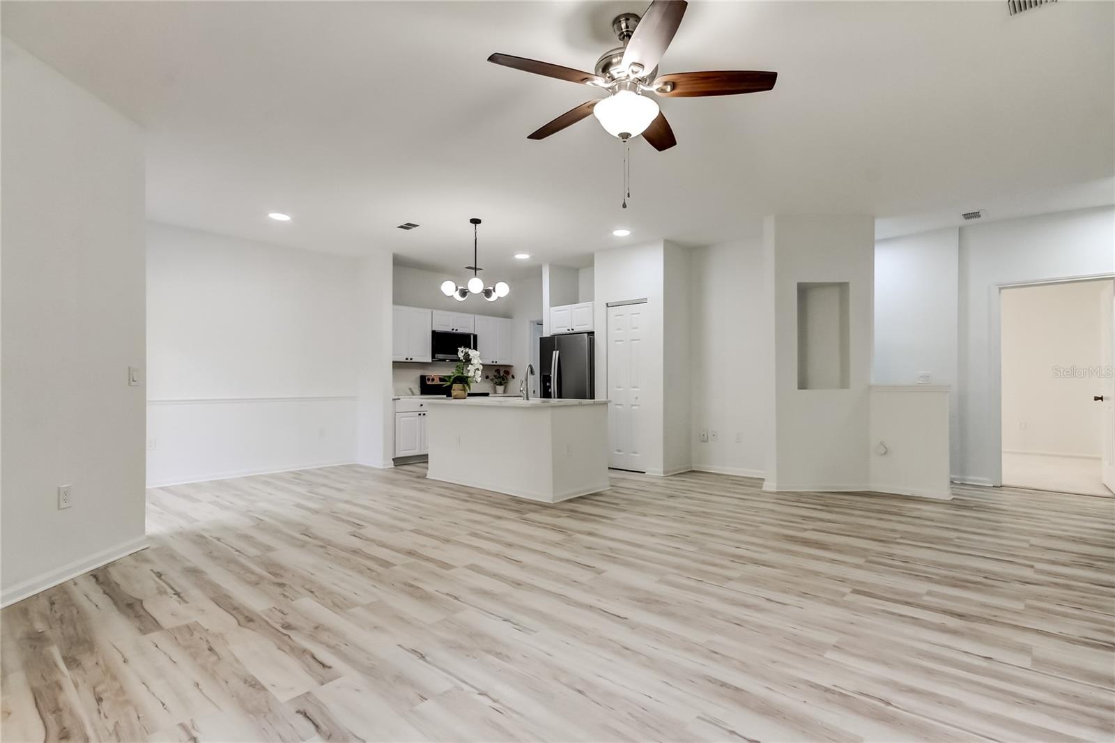 Image 18 of 65 For 2107 Portofino Place 3021