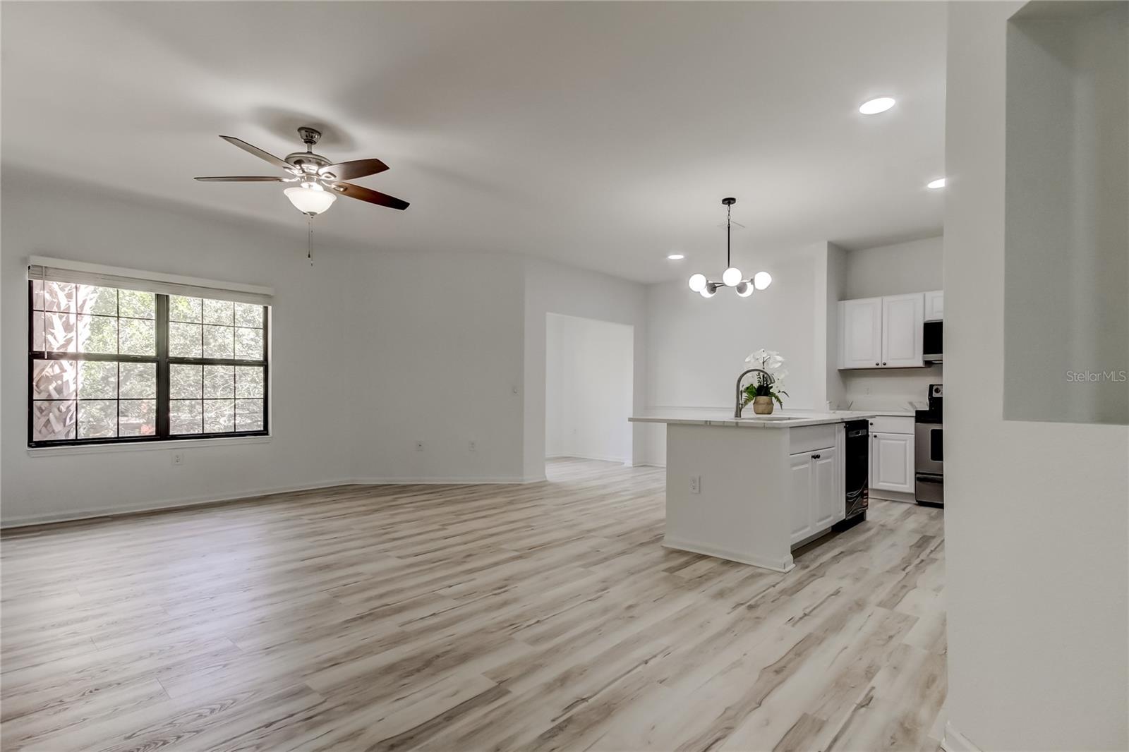 Image 5 of 65 For 2107 Portofino Place 3021