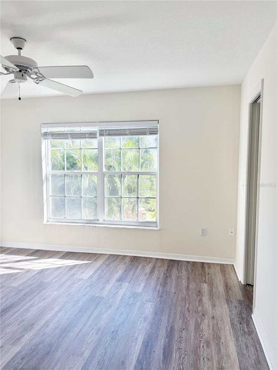 Image 11 of 46 For 4220 Players Place 2221