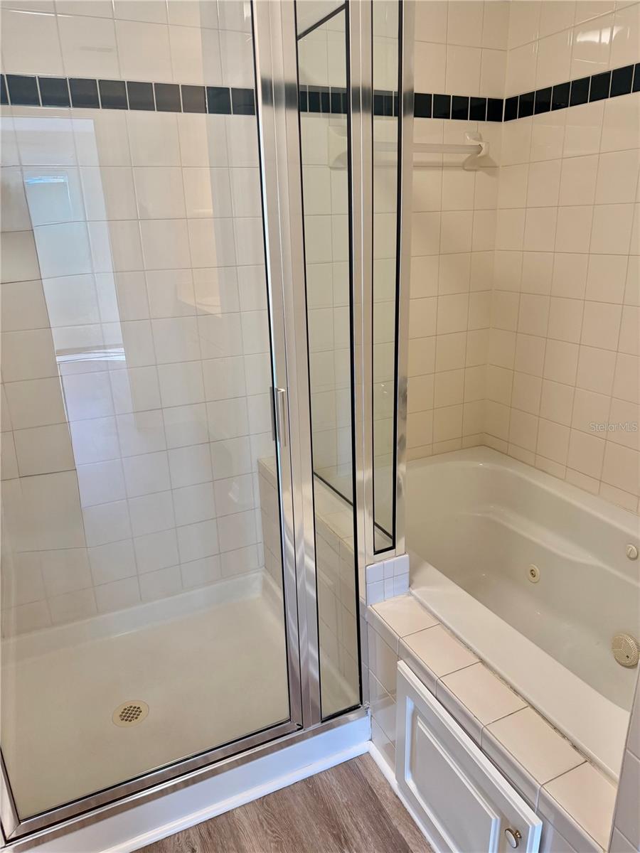 Image 14 of 46 For 4220 Players Place 2221