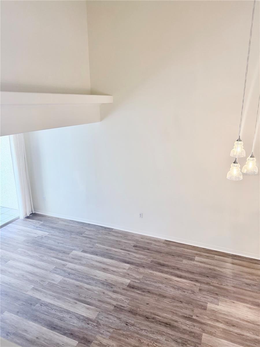 Image 16 of 46 For 4220 Players Place 2221