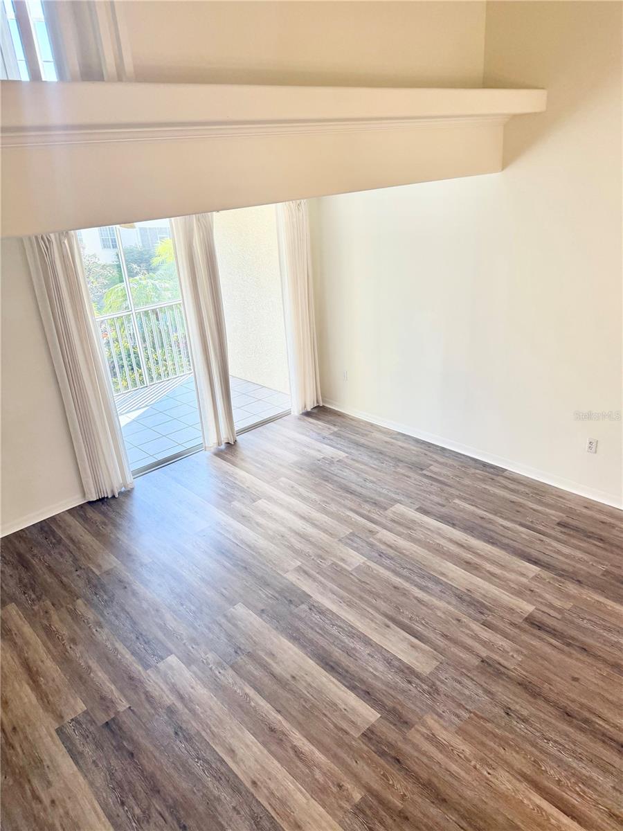 Image 19 of 46 For 4220 Players Place 2221